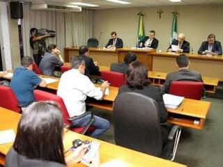 CPI da JBS reunida em 12 de julho, antes de recesso parlamentar. (Foto: Wagner Guimarães/ALMS).
