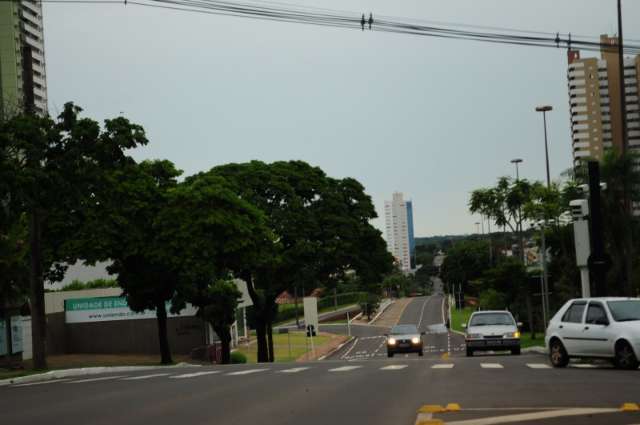 Temperatura amena e previs&atilde;o de mais chuva hoje em Campo Grande