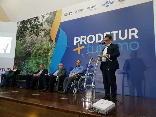 MS recebe 80 mil turistas estrangeiros por ano, afirma ministro 