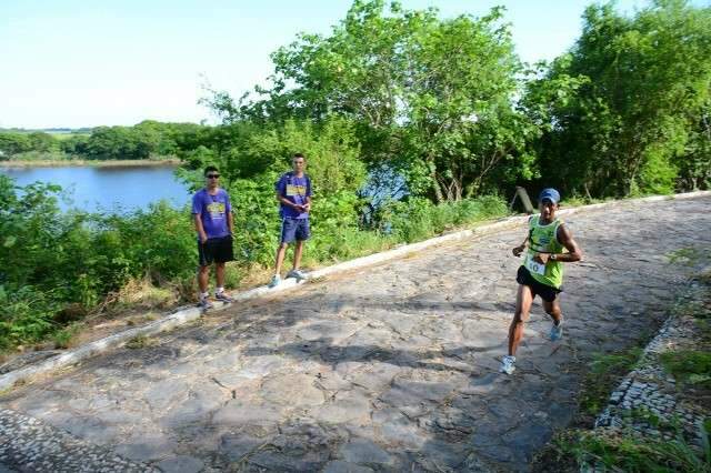 Stand up paddle, corrida e canoagem marcam o Pantanal Extremo hoje