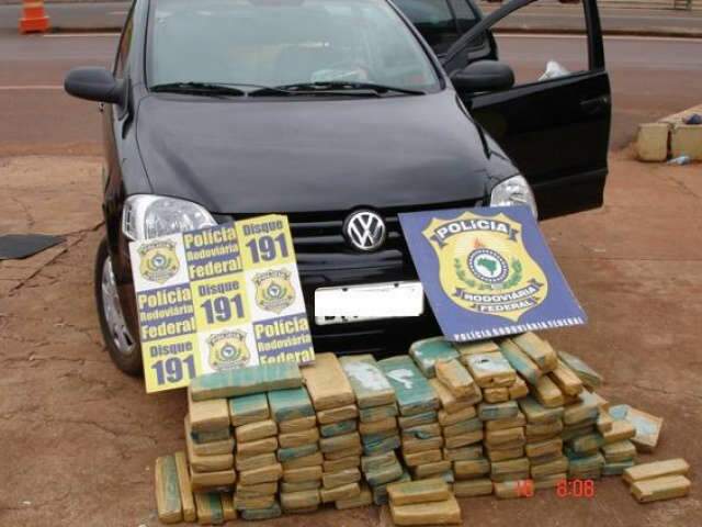  PRF apreende carro &ldquo;recheado&rdquo; de maconha na BR 463