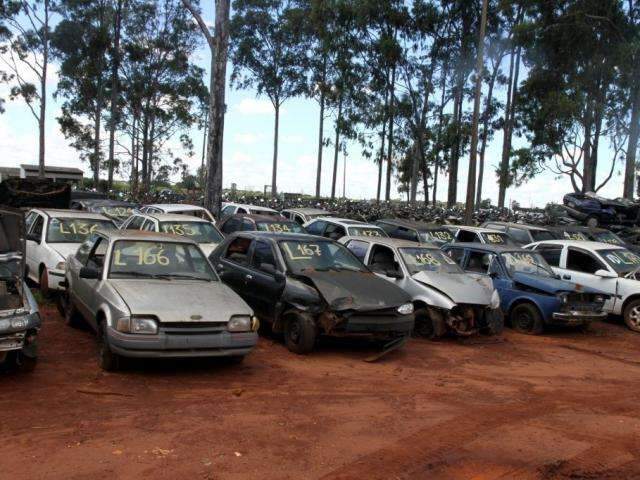 Detran abre leil&atilde;o de ve&iacute;culos para desmanche nesta quarta-feira 