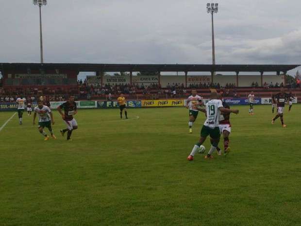 &Aacute;guia Negra vence Naviraiense, por 1x0, e confirma boa fase no Estadual 