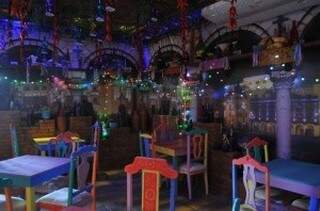 Decoração mexicana do pub temático, Coronas. (Foto: Arquivo/Alcides Neto)