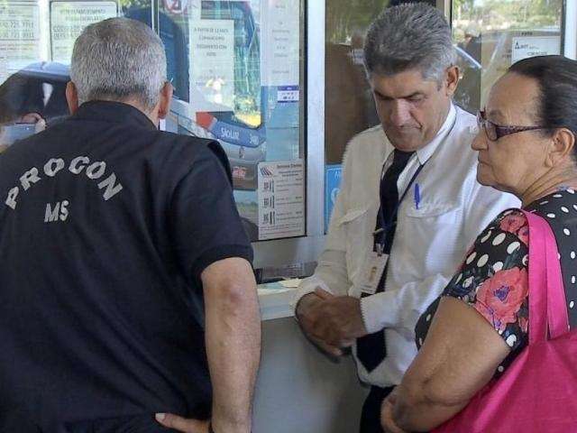 Empresas de transporte s&atilde;o multadas por negarem passagem gratuita a idosos