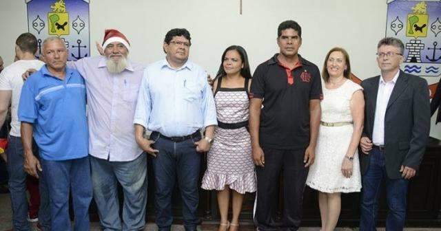 Vice e suplentes s&atilde;o empossados ap&oacute;s pris&atilde;o de prefeito e vereados 