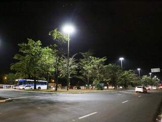 Avenida Doutor Euler de Azevedo como nova iluminação. (Foto: Paulo Francis) 