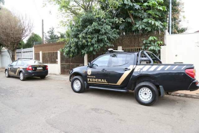 PF busca quadrilha que falsificava documentos para estrangeiros 