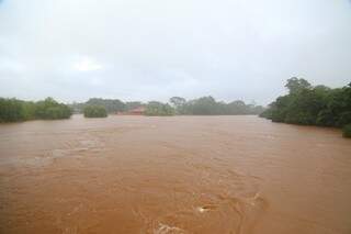 A Embrapa Pantanal emitiu o primeiro alerta de nível do rio Paraguai e chuvas acima da média em Mato Grosso do Sul o que pode influenciar em cheias em Ladário, Bela Vista, Porto Murtinho e Forte Coimbra. (Foto: Fernando Antunes)