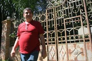 Arquiteto Rogério Valsani não vende o portão, não importa qual seja o valor oferecido. 