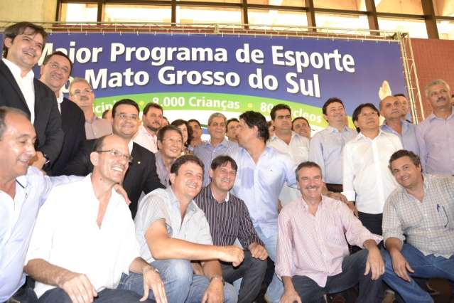 Andr&eacute; entrega mais de 56 mil itens esportivos para o programa &quot;Segundo Tempo&quot;