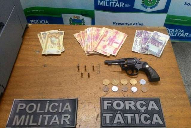 Foragido da Justi&ccedil;a furta mercado e morre ap&oacute;s trocar tiros com a pol&iacute;cia