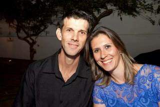 O jogador de vôlei profissional se casou com a amadora, Adines.  (Foto: Arquivo Pessoal)