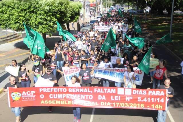 Provas para professores ser&atilde;o neste domingo para 19 mil candidatos