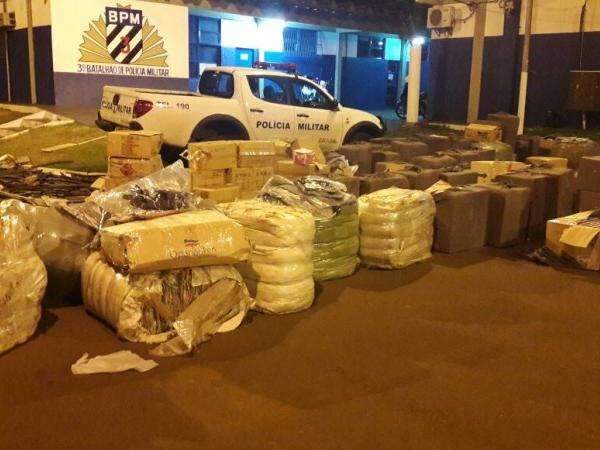 Pol&iacute;cia acha contrabando em caminh&atilde;o de transportadora e motorista &eacute; preso