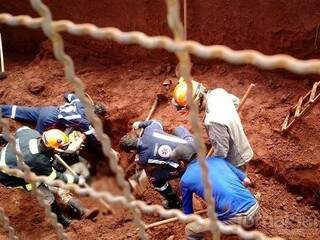Admilson Alves ficou cerca de 40 minutos soterrado. (Foto: Jornal da Nova)