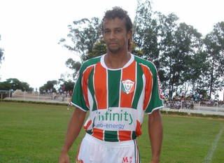 Com 14 gols no campeonato de 2007, Juninho também participou do elenco que disputou a série A em 2008. (Foto: Orisvaldo Sales).