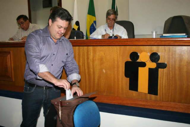  Mais de 20 prefeitos j&aacute; votaram para a presid&ecirc;ncia da Assomasul