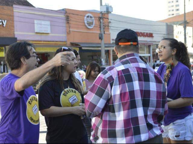 Manifestantes far&atilde;o &quot;vel&oacute;rio&quot; da CLT em Campo Grande nesta sexta-feira