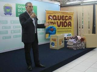 Governador Reinaldo Azambuja lançou hoje (11), a quarta edição da campanha do agasalho (Foto: Marina Pacheco)