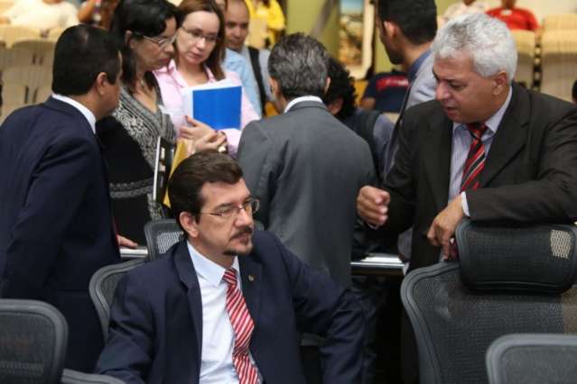 Deputados do PT defendem Dilma e esperam que processo seja encerrado