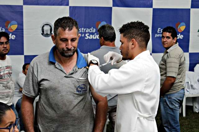 Oitenta caminhoneiros recebem &ldquo;check up&rdquo; gratuito na BR-163