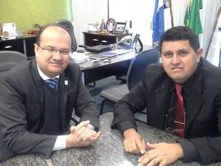 Barbosinha com o pastor Jairo Fernandes, em foto publicada em 15 de junho de 2015. (Foto: Reprodução Facebook)