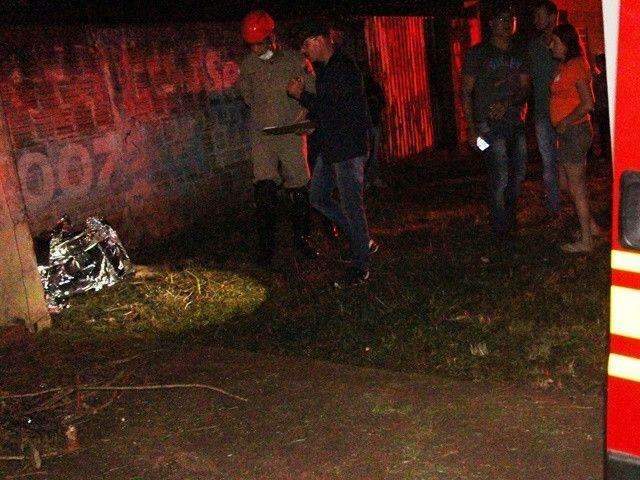Atropelado, pedestre morre ao ser arremessado e bater cabe&ccedil;a em muro 
