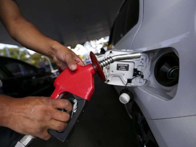 Petrobras reduz pre&ccedil;o da gasolina pela quinta vez consecutiva