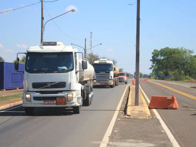 Na sa&iacute;da para o feriad&atilde;o, BR-163 tem previs&atilde;o de pico a partir das 16h 