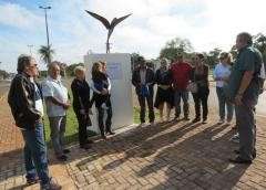 Monumento "Gaivota" que homenageia jornalista morto &eacute; roubado em Ponta Por&atilde;