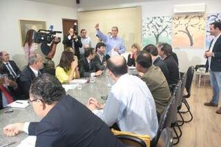 Com 40 participantes, reunião sobre conflito fundiário foi realizada ontem. (Foto: Marcos Ermínio)