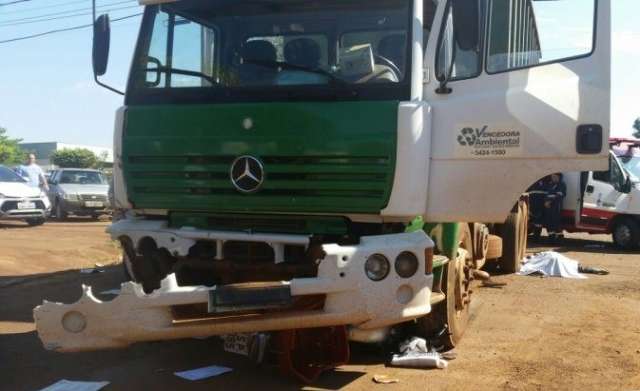 Identificado entregador de jornal que morreu atropelado por caminh&atilde;o-ca&ccedil;amba