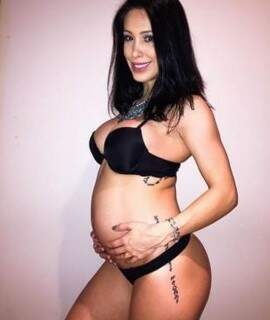 Bella Falconi grávida