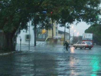 MS tem cidades sem um pingo d’água e outras com risco de enchente 