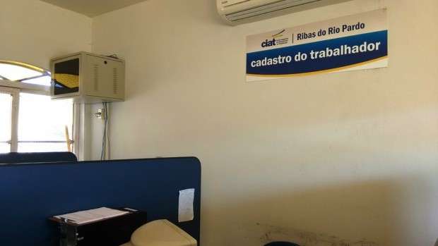 Sistema emperra e morador precisa viajar para  fazer carteira de trabalho
