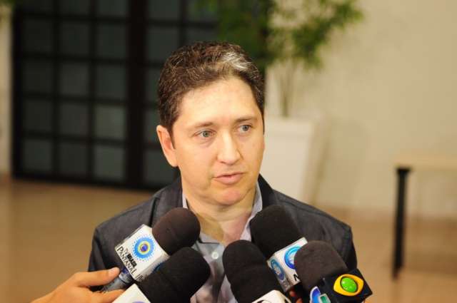 Para usu&aacute;rio, falta pediatra; para m&eacute;dicos, falta &eacute; de "incentivo"