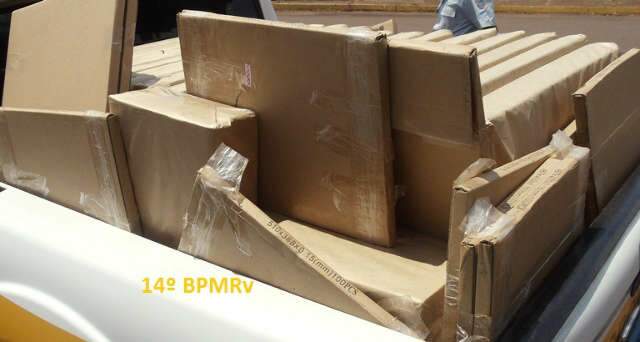  Pol&iacute;cia Militar Rodovi&aacute;ria intercepta comboio com produtos contrabandeados