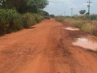 Em plena colheita, estradas intransit&aacute;veis preocupam produtores rurais