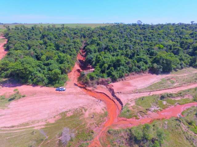 Fazendeiro desvia c&oacute;rrego, causa eros&atilde;o e &eacute; multado em R$ 136 mil