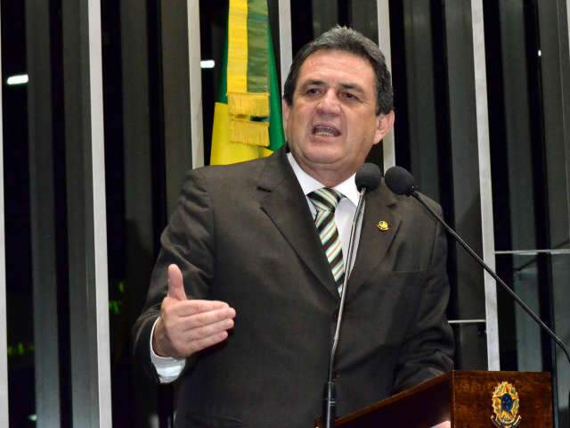  Moka diz que n&atilde;o briga por cargo na Mesa do Senado se houver algum pretendente