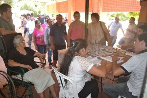 Votação começa tranquila no Paraguai em 1º ano de eleições bilíngues