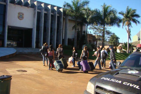  Pol&iacute;cia fecha oito casas de prostitui&ccedil;&atilde;o em Rio Brilhante