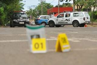Primeira perícia foi realizada no local do crime, na avenida Ernesto Geisel. (Foto: Alcides Neto/Arquivo)