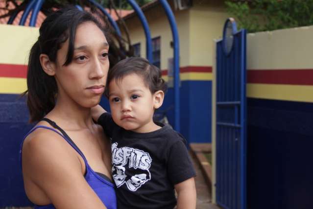 Greve em creches leva ao desespero m&atilde;es que trabalham fora na Capital