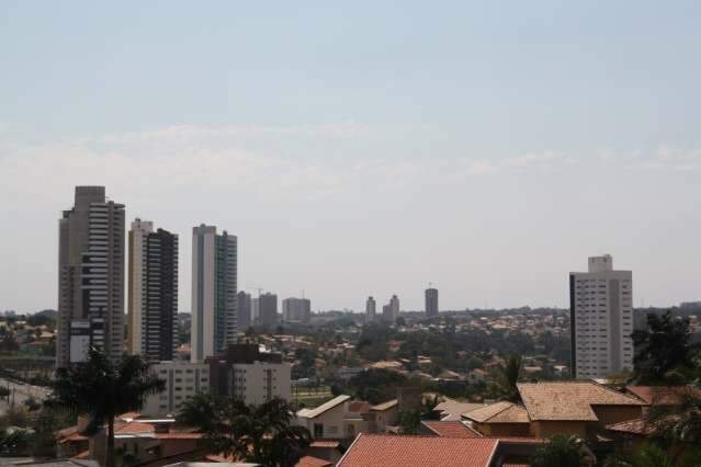  Ter&ccedil;a-feira amanhece com c&eacute;u entre nuvens e previs&atilde;o &eacute; de calor para MS