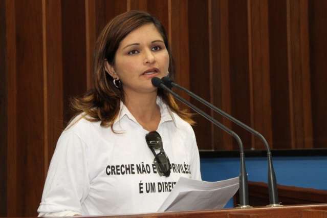 Pais protestam na Assembleia contra fechamento de creche do TJ/MS