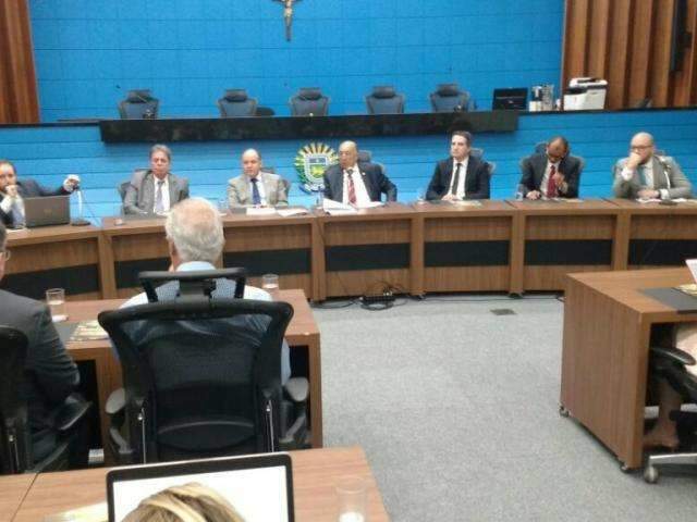 Audi&ecirc;ncia vai discutir reajuste dos administrativos de educa&ccedil;&atilde;o