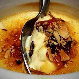 Crème brûllée de mel de Jateí, com castanha do Brasil. Sobremesa do chef Marcílio. (Foto: Arquivo Pessoal)