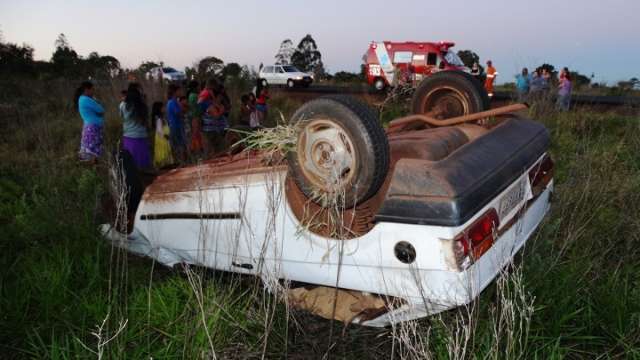 Condutor morre, ap&oacute;s carro sair da pista e capotar na MS-156